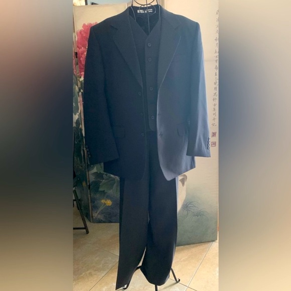 Men’s onyx 3-piece suit